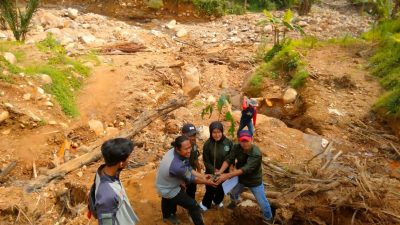 Cegah Bencana, RTS Tanam 500 Bibit Pohon Buah dan Kayu di Leuwiliang