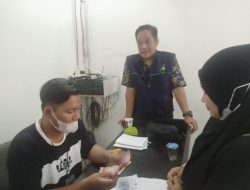 Sebanyak 794 Warga Desa Tlajung Udik Terima BLT BBM