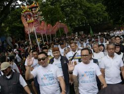 Jalan Kaki Bersama Warga Bogor, Ridwan Kamil Sampaikan Hal Penting Ini