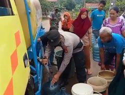 Aliran Sungai Cicareuhun Keruh, Warga Kesulitan Air Bersih