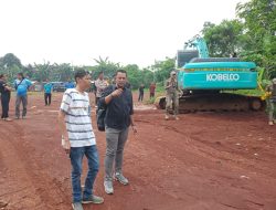 Salah Informasi, Satpol PP Copot Segel Alat Berat Pembangunan Akses Jalan SMPN 04 Gunung Putri