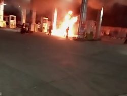 Diselah Usai Isi BBM, Motor Ini Malah Hangus Terbakar di SPBU Wanaherang