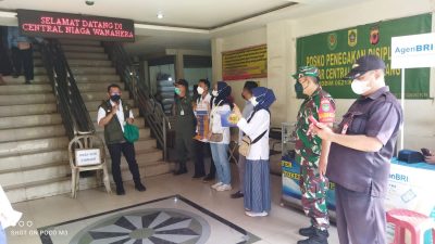PKK Desa Wanaherang Gandeng Puskesmas Gunung Putri Gelar Sosialisasi Vaksin Covid-19 untuk Lansia