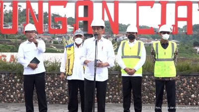 Jokowi Resmikan Bendungan Ciawi dan Sukamahi