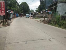 Baru Selesai, Beton Jalan Kranggan-Gunung Putri Alami Kerusakan Permukaan Beton