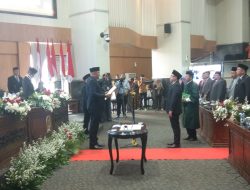 Rudy Susmanto Lantik Rudi Setiawan Jadi Anggota PAW DPRD Kabupaten Bogor
