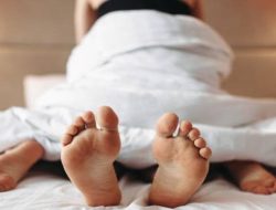 Ini Nih, Pengaruh Konsumsi Alkohol Saat Berhubungan Seks, Harap Dicatat!