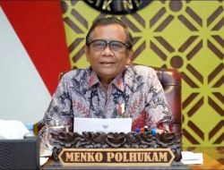 Mahfud MD ke Bharada E: Kamu Jantan,  Saya Berdoa Agar Kamu Mendapat Hukuman Ringan