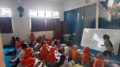 Murid SDN 02 Bojong Nangka Harus Belajar Diatas Karpet, Alhafiz Rana Sebut Minimnya Perhatian Pemkab Bogor