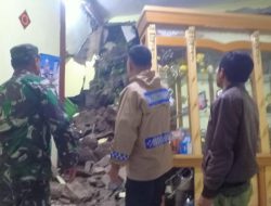 Tebing 7 Meter di Pasirmuncang Caringin Longsor, Satu Rumah Rusak
