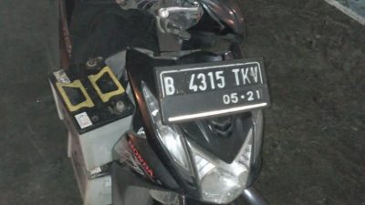 Kedapatan Mencuri Aki Mobil Truk, Pria Ini Digiring ke Polsek Cibinong