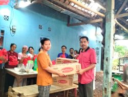 Dicuekin Pemkab Bogor, Muad Khalim Turun Tangan Bantu Korban Angin Puting Beliung di Cileungsi