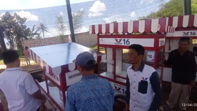 Perindo Bagi-bagi Gerobak ke Pedagang, Yudia Irawan: Aksi Nyata Bukan Kata