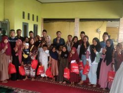Vinuscare Bagikan Bingkisan Ramadhan Kepada Anak Yatim di Desa Sukajadi
