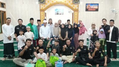 BTJ dan Katar RW 19 Bagi Takjil dan Santunan