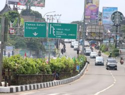 Urai Kepadatan Lalin di Kawasan Puncak, Polres Bogor Berlakukan One Way Menuju Jakarta