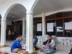 Pasca Dihantam Banjir, Sebagian Warga Leuwisadeng Masih Mengungsi di Masjid