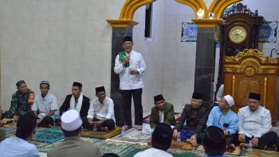 Plt Bupati Bogor Serahkan Bantuan Keagamaan Saat Tarling di Cihowe Ciseeng