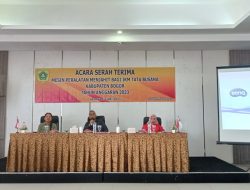 Tingkatkan Produksi Penjualan IKM Tata Busana, Disdagin Kabupaten Bogor Serahkan 4 Jenis Mesin