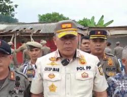 Satpol PP Kabupaten Bogor Bongkar Paksa Puluhan Bangli Tempat Karaoke Liar di Lulut