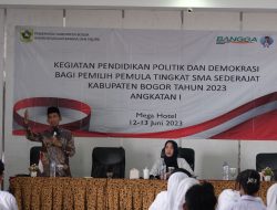 Jadi Pemateri Dalam Pendidikan Politik Gen Z, Wakil Ketua DPRD Agus Salim: Ini Jadi PR Kita Semua