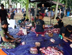 Resimen II Paspelopor Brimob Kedung Halang Bagikan Hewan Kurban Ke Masyarakat