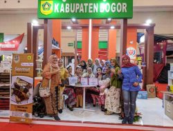 Pemkab Bogor Sabet Juara 1 Fashion Show Wastra Nusantara di APKASI Otonomi Expo 2023