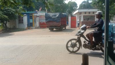 Keluarkan Asap Hitam dan Bikin Sesak Nafas, PT SIM Wanaherang Dapat Penolakan dari Warga