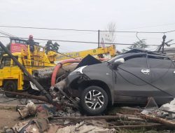 Rencana Mudik Tertunda, Sanusi dan Rekan Harus Bersedih Mobilnya Alami Lakalantas di Kemang