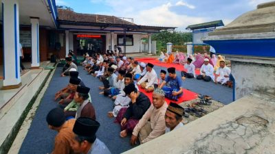 Ratusan Warga Desa Kiarasari Sukajaya Gelar Sholat Ghaib Doakan 8 Korban Penambang yang Tertimbun di Banyumas