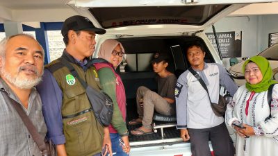 Pria Diduga Stres Ngurung Diri di Kamar Mandi Graha Wartawan Dievakuasi ke RSJ Marzoeki Mahdi