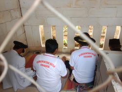 Usai Upacara HUT Ke-78 RI, Pemdes Cileuksa Ziarah ke Makam Pahlawan yang di Keramatkan