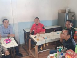 Ini Cara Babinsa, Bhabinkamtibmas dan Binwil Desa Pasirlaja Jalin Komunikasi dengan Pemuda