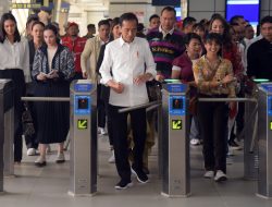 Jokowi Ajak Puluhan Artis Jajal LRT Jabodebek, Ada Chelsea Islan hingga Cak Lontong