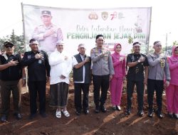 Pemkab Bersama Polres Bogor Lakukan Penanaman Pohon Serentak di 40 Kecamatan