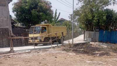 Belum Sepekan, Pengusaha Nekat Gunakan Jalan Samisade Cileungsi Kidul