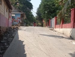 Belum Lama Dibangun, Betonisasi di Desa Singajaya Mulai Mengelupas