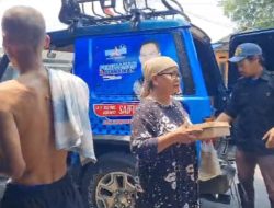 Jum’at Berkah, Caleg Saiful Amri Bagikan 100 Nasi Kotak ke Ojol dan Tukang Parkir