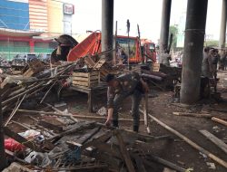 Ratusan Lapak PKL di Kolong Flyover Cileungsi Dibongkar Satpol PP Kabupaten Bogor