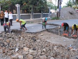 Wakil Ketua DPRD Agus Salim Tinjau Proyek Jalan Pondok Rajeg, Berharap Tidak Mengganggu Perekonomian Masyarakat