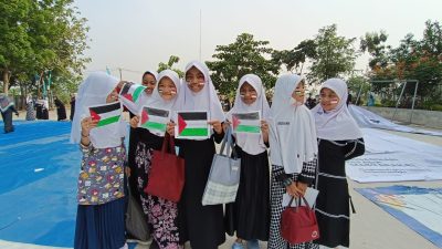 Peduli Palestina, Ratusan Murid SDIT As-Salam Green School Gelar Sholat Gaib