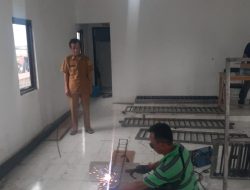 Manfaatkan Dana Banprov, Pemdes Pasir Jambu Rehab Kantor Desa