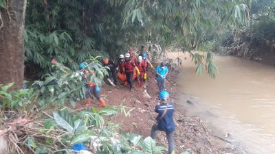 Mayat Pria Tanpa Busana Ditemukan oleh Warga di Kali Ciluar Kota Bogor