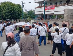 Ajakan Ibadah Bersama Ditolak, Dua Kubu Jemaat HKBP Cibinong Terlibat Bentrok, 1 Orang Diamankan