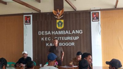 Puluhan Warga Hambalang Ontrog Kantor Desanya, Daman: Lahan Garapan Kami Diklaim Milik Seseorang