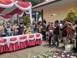 Jelang Tahun Baru 2024, Polres Bogor Musnahkan 30 Ribu Lebih Miras Hasil Operasi Pekat
