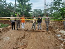 Sebabkan Banyak Pengendara Terjatuh Karena Ceceran Tanah 3 Galian di Cariu Disegel