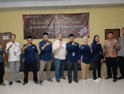 Bawa Pohon, 336 Anggota KPPS Desa Gunungsari Citeureup Resmi Dilantik