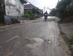 Proyek Peningkatan Jalan Nambo-Bantarjati Mangkrak, Kades Nanang Geram!