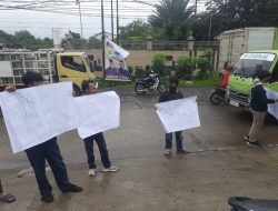GMPRI Demo Pabrik Ban di Tlajung Udik Buntut Bangun Jalan Diatas Irigasi dan Sebabkan Banjir, Satpol PP Ditunggu Nyalinya